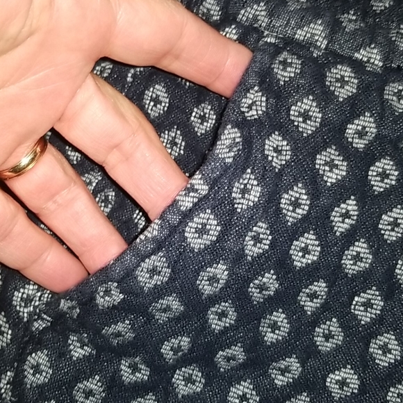 Loft 100% cotton shorts,  med - Picture 2 of 9